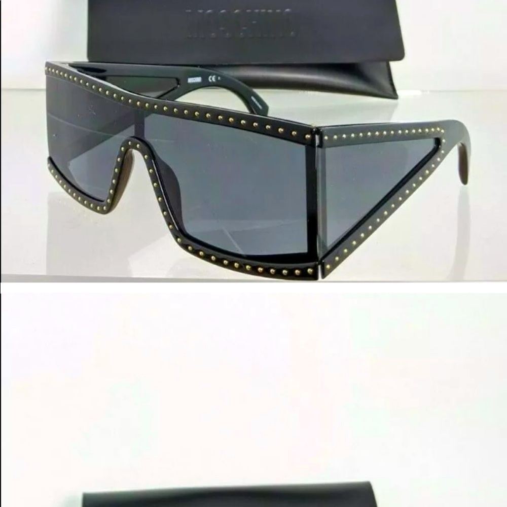 New w/o tags Moschino sun glasses